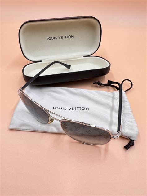 occhiali sole louis vuitton z0034u prezzo|Occhiali da sole da donna Louis Vuitton .